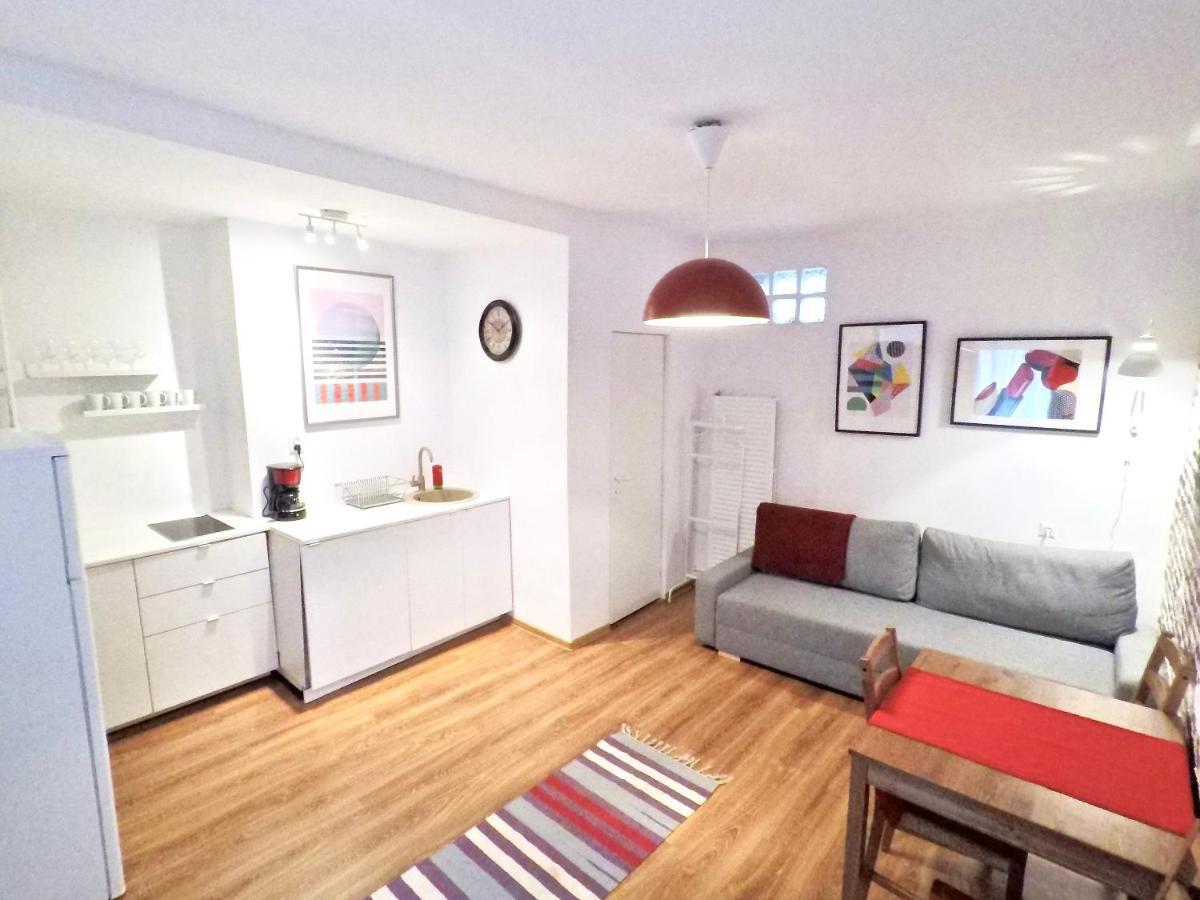 Fifty Shades Of Travel Apartman Brassó Kültér fotó