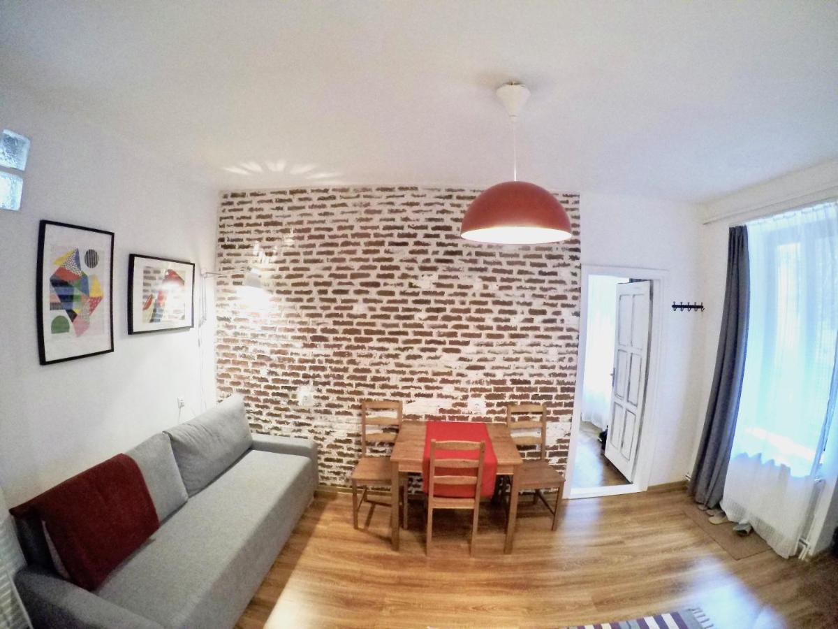 Fifty Shades Of Travel Apartman Brassó Kültér fotó