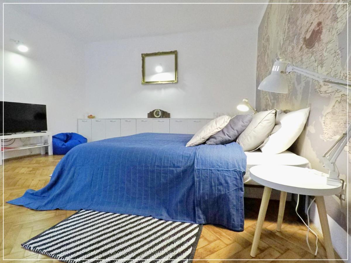 Fifty Shades Of Travel Apartman Brassó Kültér fotó