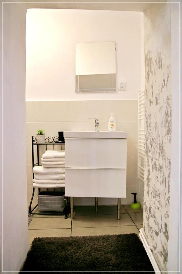 Fifty Shades Of Travel Apartman Brassó Kültér fotó