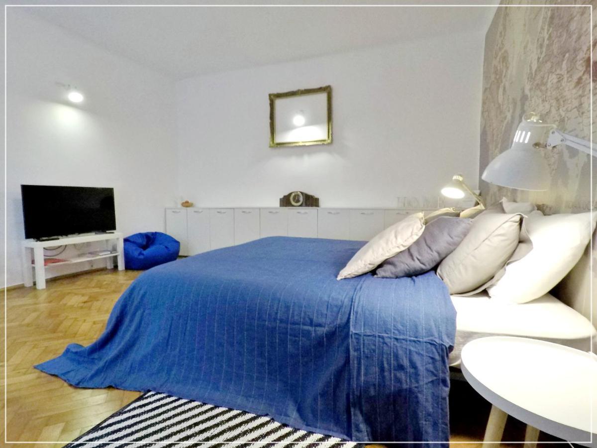 Fifty Shades Of Travel Apartman Brassó Kültér fotó