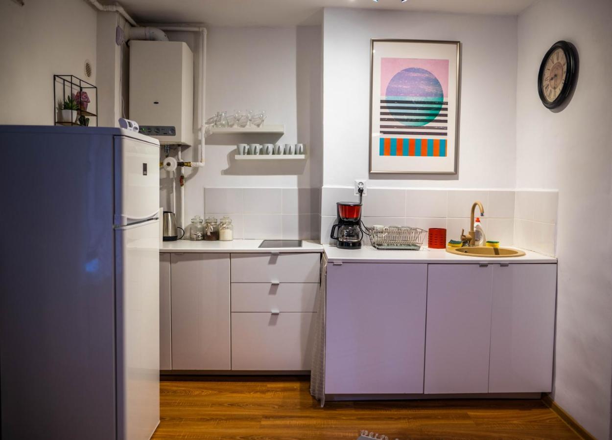 Fifty Shades Of Travel Apartman Brassó Kültér fotó