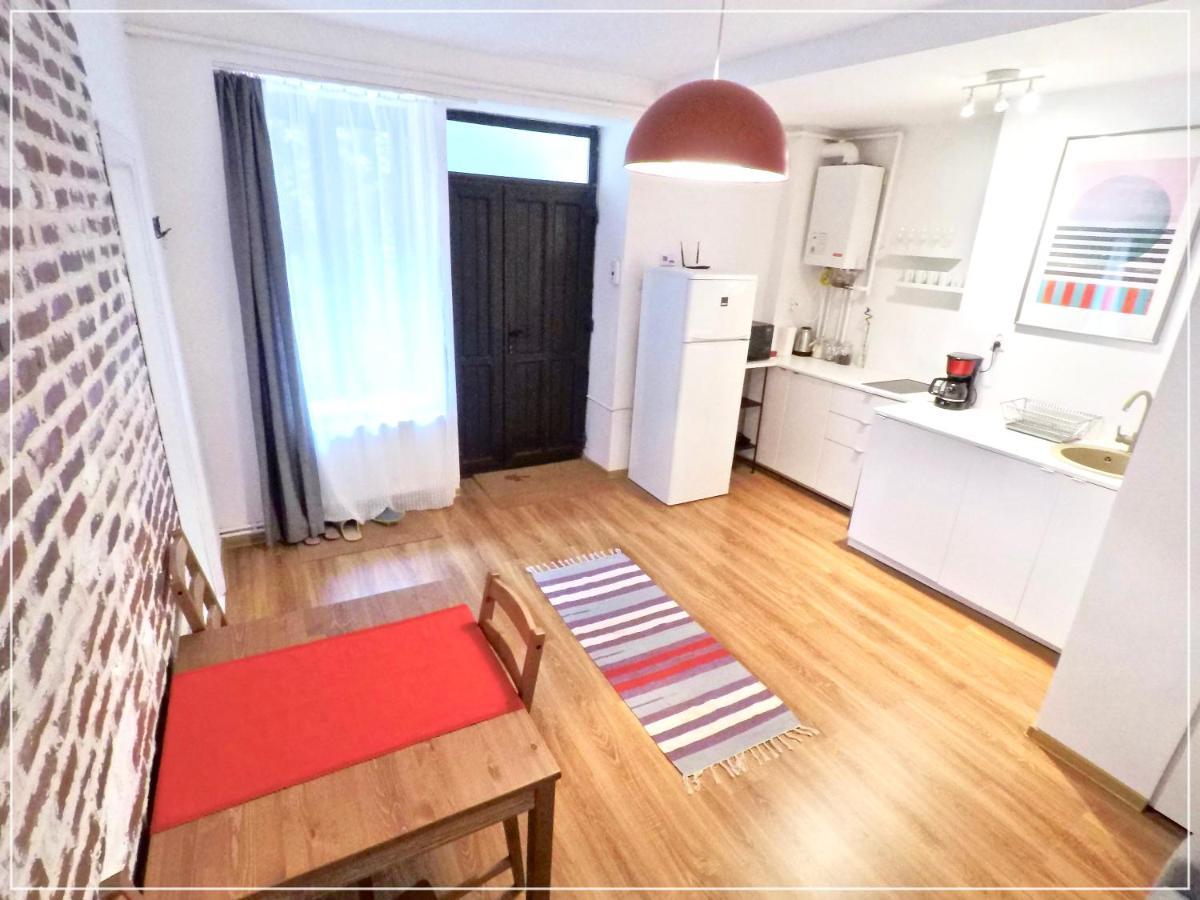 Fifty Shades Of Travel Apartman Brassó Kültér fotó