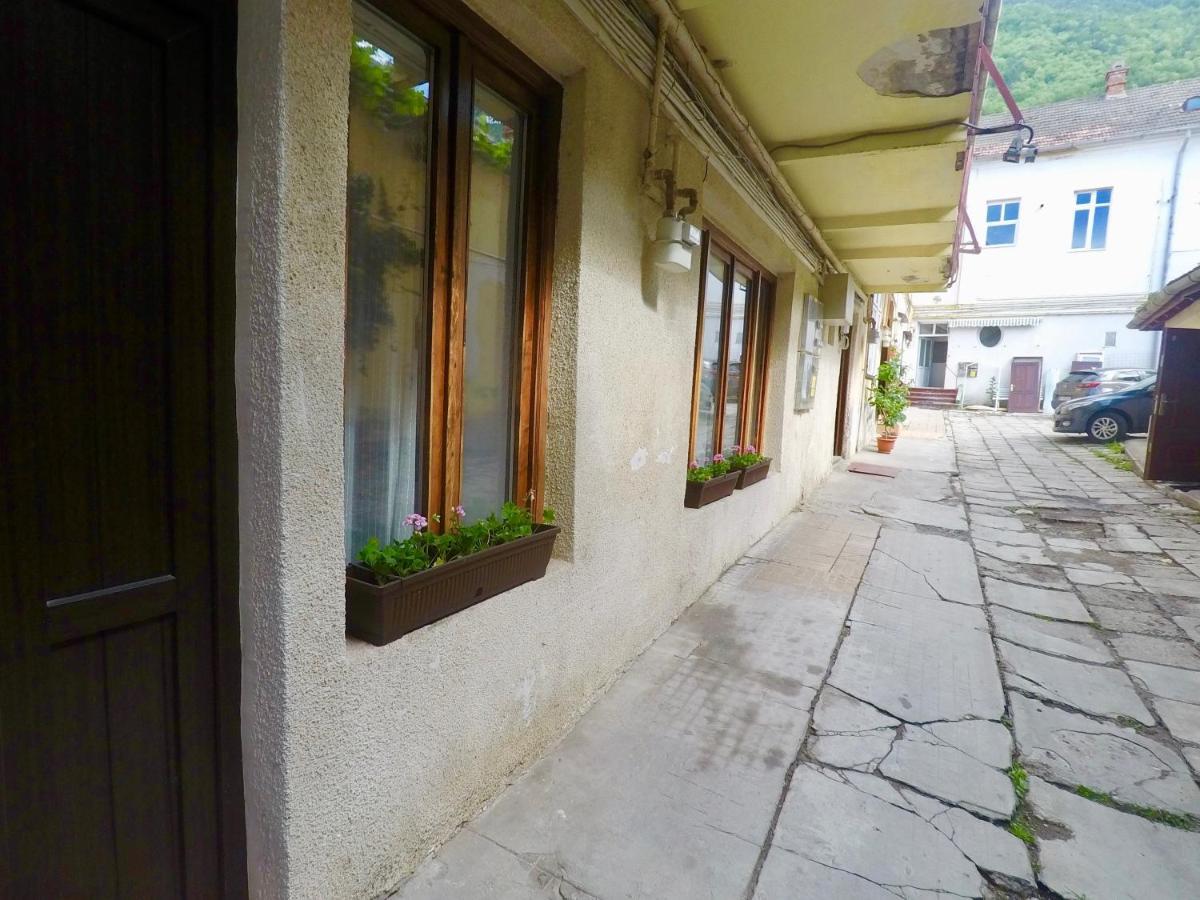 Fifty Shades Of Travel Apartman Brassó Kültér fotó